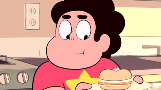 kazy-sa:  Steven Universe, “Old Friends” preview (maybe “Onion House”?)The clip marked “Onion House” on On Demand is actually Cry For Help, so I’m not sure how accurate this one is.