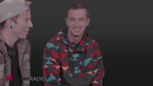 aircatch-er:  Tyler and Josh on being beans