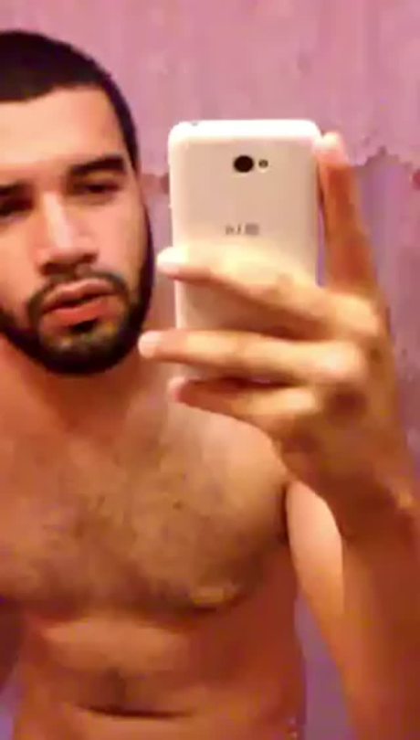 papibaitclub215:  Submission   Frank “Colombiano” Zapata  Philadelphia   YAS Papi gimme that dick! 😍