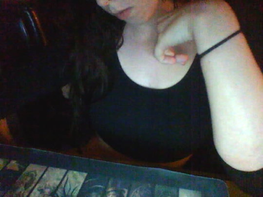 kitten5lyf:  Ahue. Felt like being nice.   Damn sexy