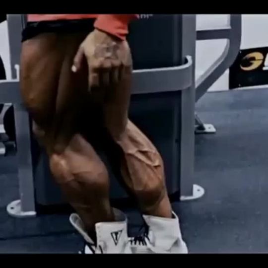 Carlito (Karl Anderson) - Some leg day motivation.