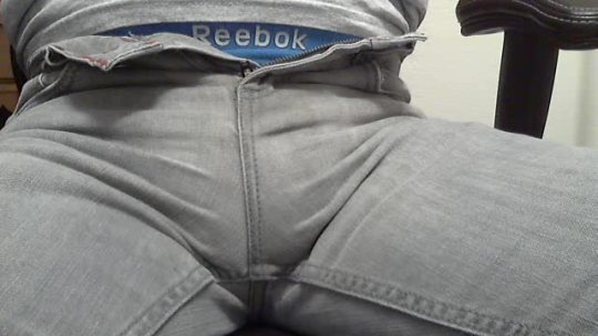 Porn photo dont-piss-it-away:  peedjeans:  I was on