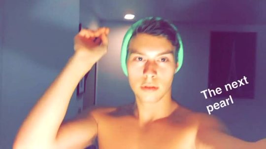 b0nk3rz:  can me and pearl lip sync for our lives together plz? 
