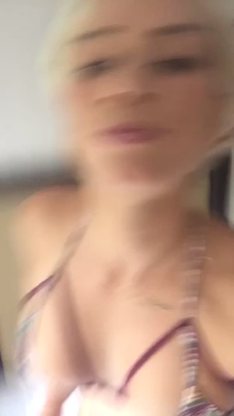 pinoyjkid:  Yes Julz nipple slip