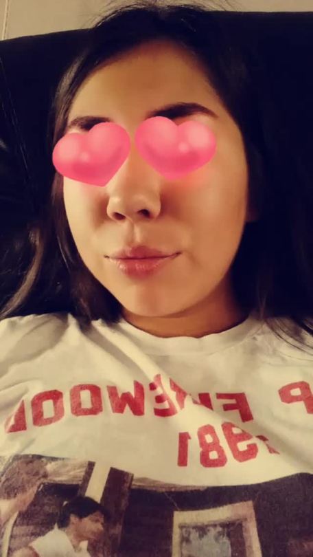 nativehoe:im honestly so cute  Gorgeous