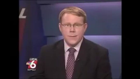stitchdoesnotglitch:  thebestoftumbling:    News anchor laughs at the name of a pig     Same