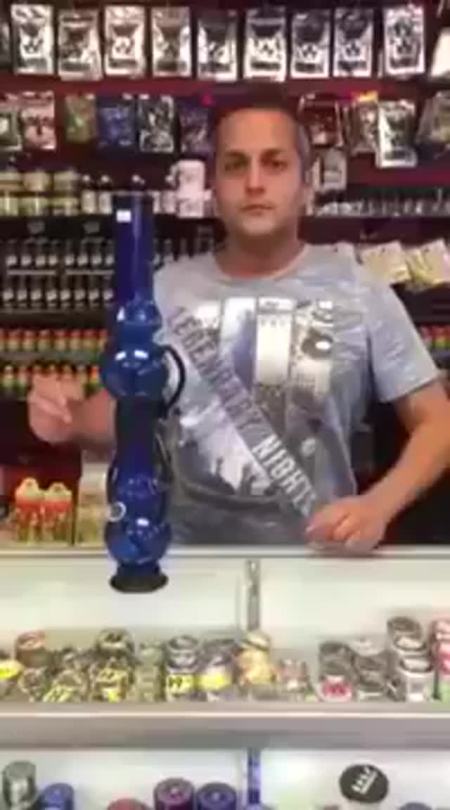 daps85:  weedporndaily:  How not to sell a bong   I laughed so hard!!!! “Just shut