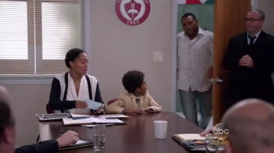 spookystarlord:  so black-ish, an abc network comedy that depends on a mainstream white audience for ratings, kicked off its second season by addressing the n-word flawlessly and i honestly have no words except please watch and support this show