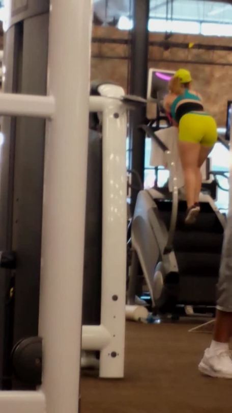 Ex girlfriend at the gym pt.1