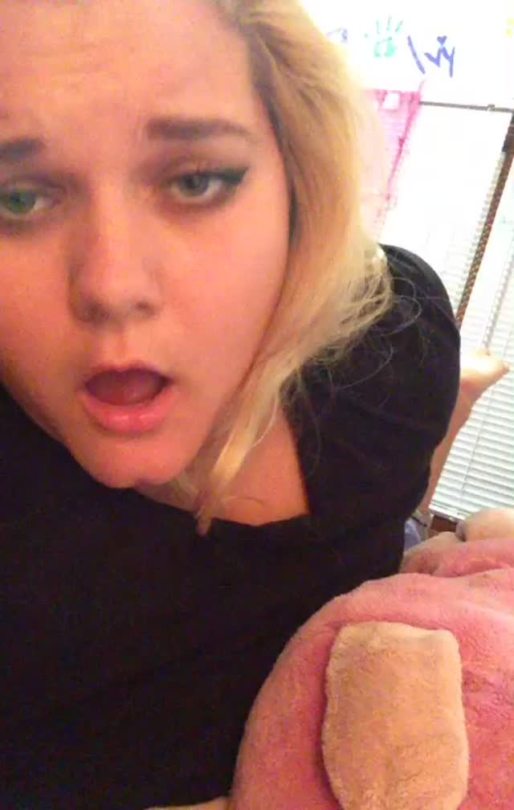 secrettslutt:  In case you ever wonder what my face looks like when I finger my ass