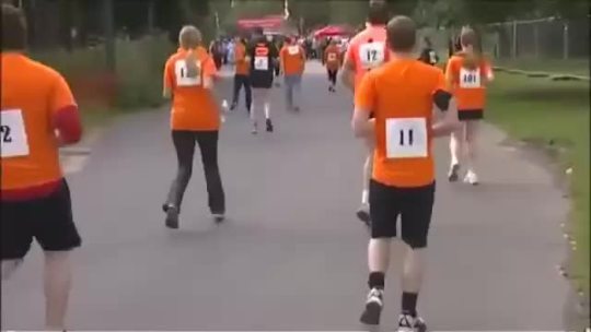 only1600kids:    a video of people running backwards put in reverse is like they’re being chased by someone mildly intimidating 