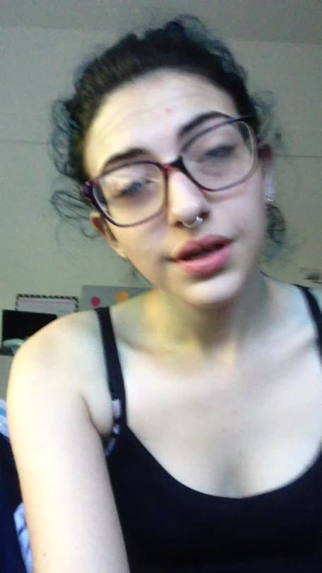 mokequeen:  I’m really high and probably shouldn’t be talking  She&rsquo;s