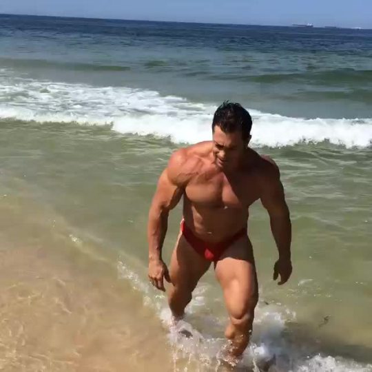 worldbodybuilders:  Fernando Sardinha.   “O Rio de Janeiro continua lindo…”
