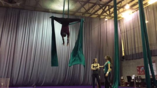 thebeatingcircusheart:  Here’s me doing the full cradle choreography for my partnering