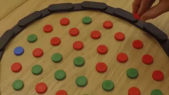 hoiplatapolloi:  gifsboom:  Perfect magnets  Fun story: One of the first things I