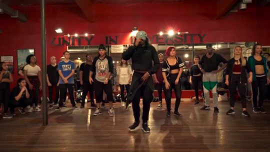 i-sucked-dick-on-accident:  smidgetz:  christel-thoughts:  Tricia Miranda choreography WTF by Missy Elliot  full video here  I was waiting to see what the dancers would do with this song, this is good.   They never fail to amaze me omg