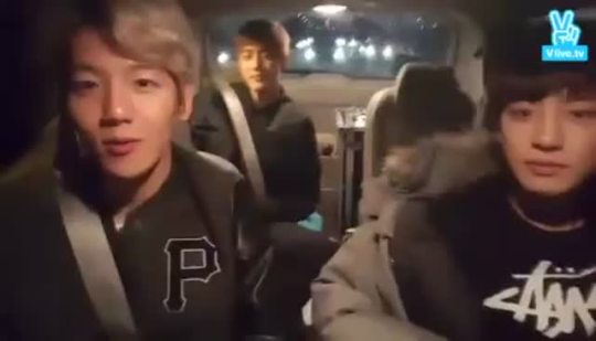 junmyeonni:  junmyeonni:  baekhyun, suho, and chanyeol singing “tender love”