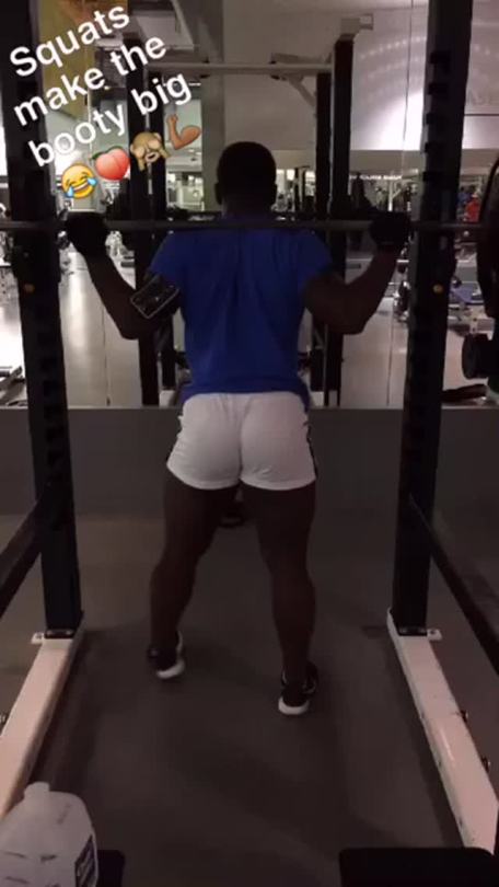 cammycak3s:  Everyday is “leg” day for me 🍑💪🏾💦