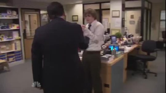 kweendestiny:Remember When Evan Peters Was On The Office 