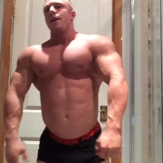 Bodybuilders porn pictures