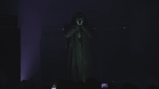 nicotineqveen:  *stage dives at a sunn o))) concert* 