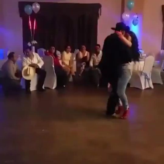 soy-salaaazar:  giovannnnax:  this kind of dancing is my absolute favorite  Love