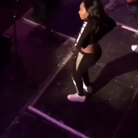 fckyeahprettyafricans:  Dance Video  ig: jo_rdanx #AfricanVideos  For more post like this, follow our ig: fyeahprettyafricans  