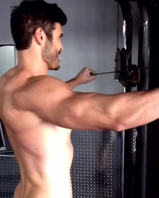 lumbrjax:  Instagram user @dannyjonesfitness http://ift.tt/1PvoffG