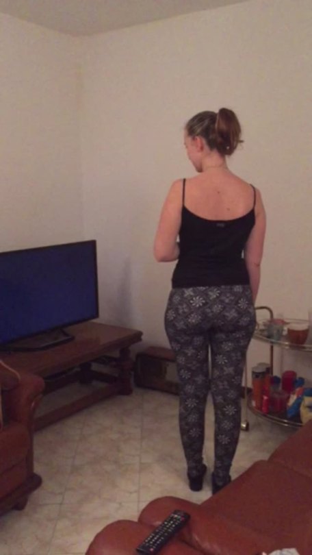 destroit96:  Pee my leggins while play Wii ✌🏿️✌🏿✌🏿✌🏿 sorry for low quality and really low light… 