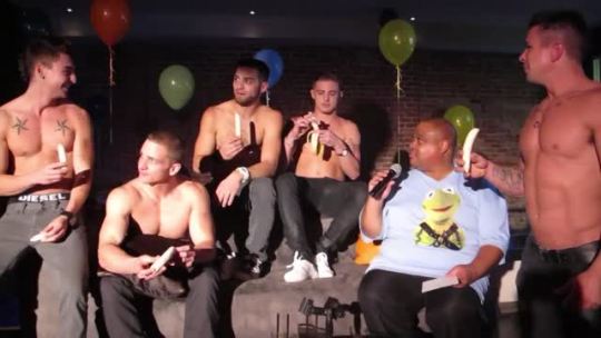 wehonights: When porn stars Deep Throat 