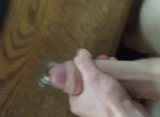 seattleguyfull8:  Been there done that a good tasty cum shooter 