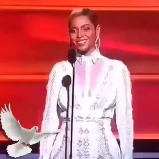 sft425:  fuckrashida:  angolanbae:  Beyhive be like..  This honestly isn’t even