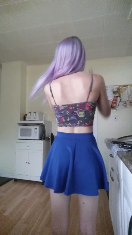 thevaultofass:  /attempts to butt 