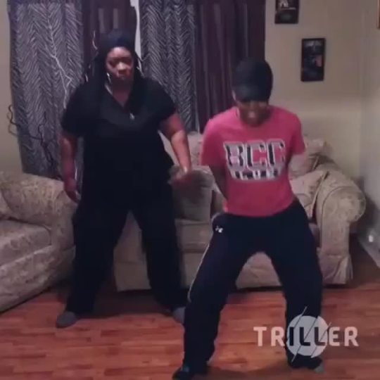 cloudkickincrysis:  weloveshortvideos:  Her mom lit af   Her mom is tooooo lit