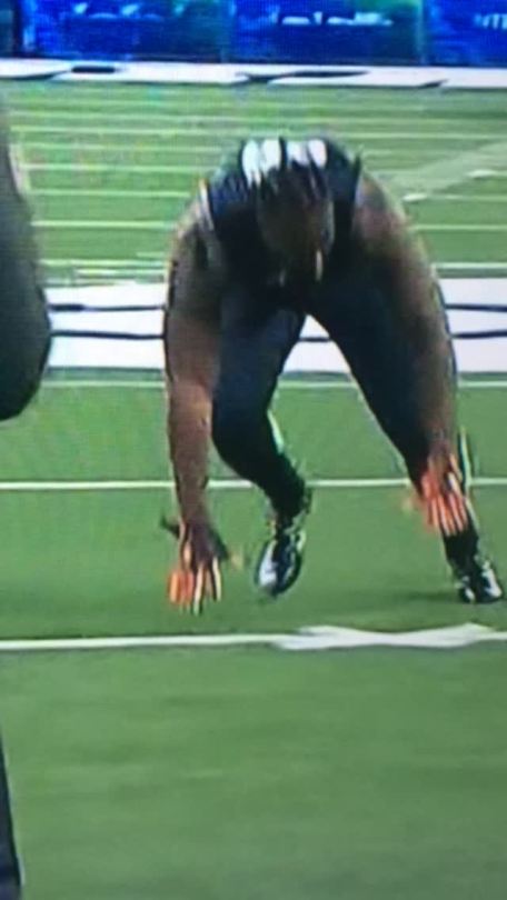 blkfreedom:  Matt Judon, 2016 NFL Combine Tights too small 4 my big ass  Different