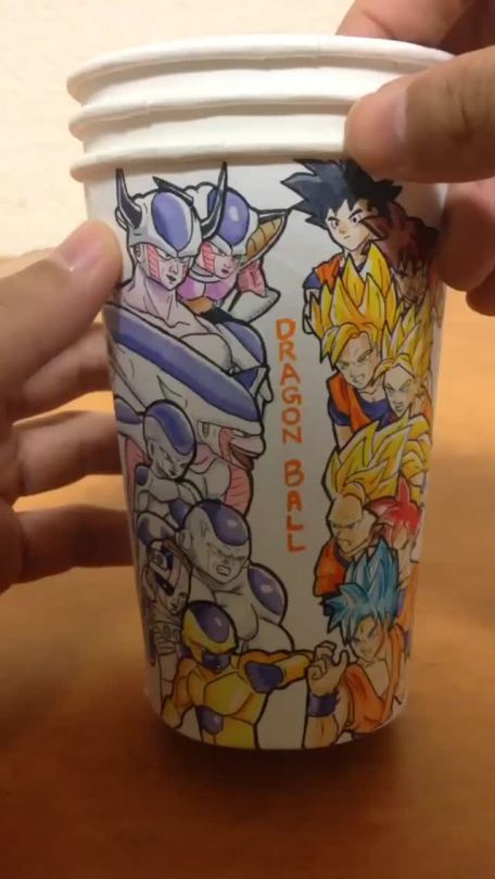ramenuzumaki:  Look at this amazing paper cup art of Dragon Ball!!  Source 