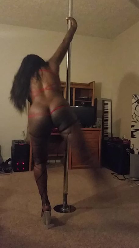 Porn photo atasteoflee:  existentialstripper:  Playing