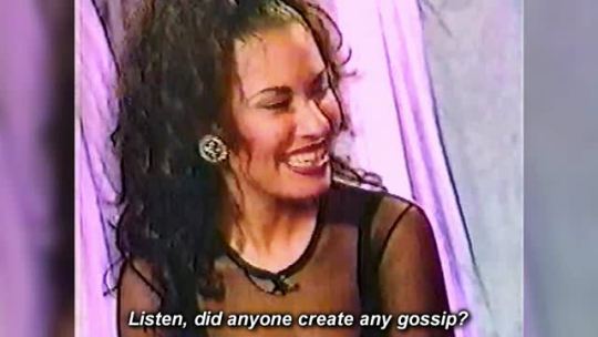 queenoftejano:Here’s a quick snippet of a Selena interview from 1995 with English subtitles! She addresses rumors about her butt and tells a funny story from her childhood.  