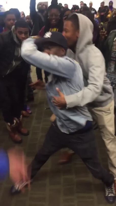 weloveshortvideos:  NY dudes having a Milly Rock contest like it’s a Pokemon battle