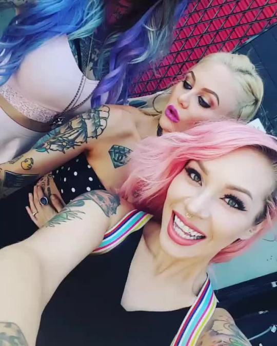 hellothierrybretonfan:  eyesfavouritecandy:follow roxyleeheart on Instagram -&gt;