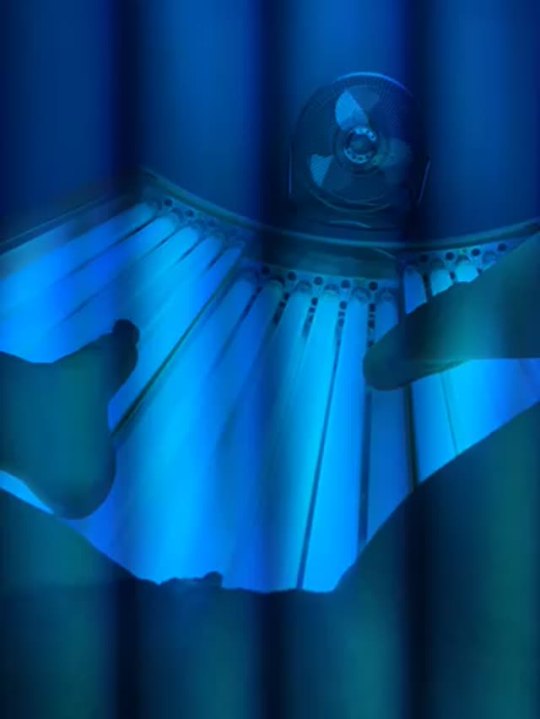 naughtynursenatalie:  Me at the tanning salon