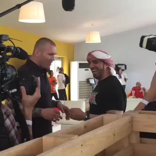 r-a-n-d-y-o-r-t-o-n: ortonitegirl01:  My love Randy Orton is trying to speak Arabic lol  for a first timer he did pretty good, ” wwe bil arabi, taboone” 