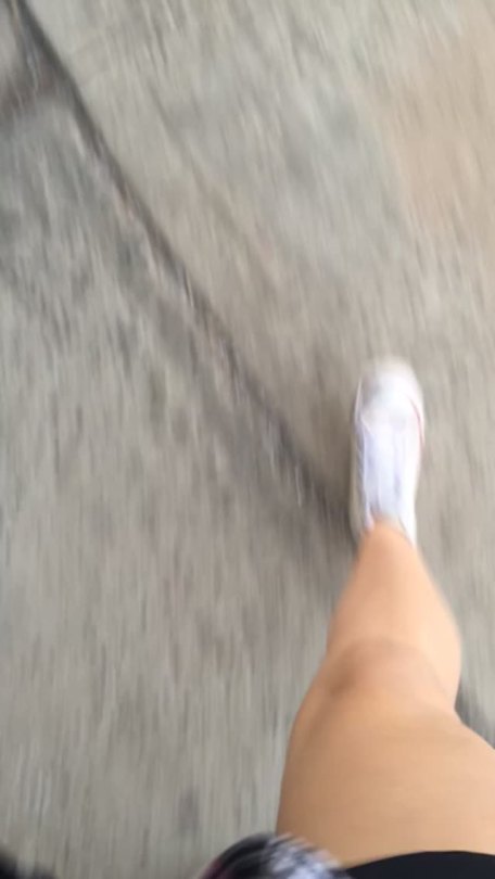 itsmecritter:  People giving me judgy ass looks cause my legs are out.   Meanwhile