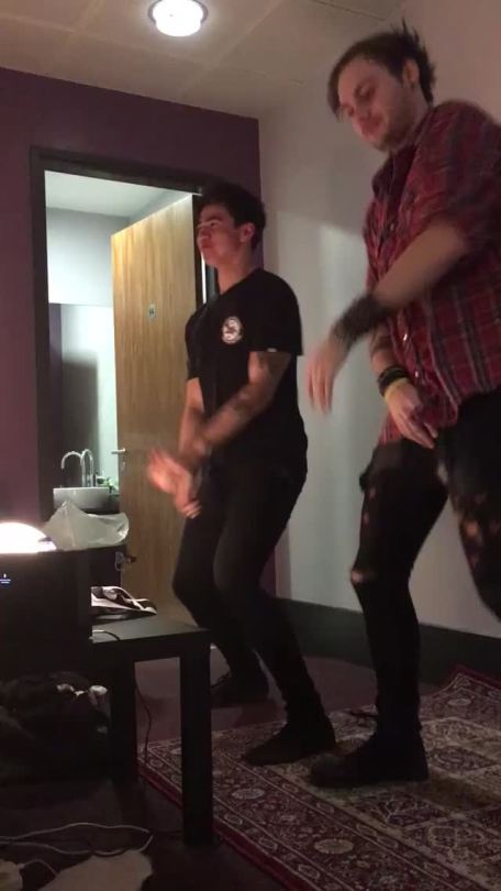 go-pumas:  hotdamn5sos: @5SOS: Its raw power   Rhythmic not!