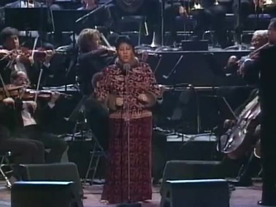 kcsplace:  glennoconnell: At the 1998 Grammy Awards, Pavarotti was too ill to sing Nessun Dorma.Aretha Franklin filled in on 20 minutes notice. This is the result. Not only was the performance done on 20 minutes notice, she had no rehearsal and simply