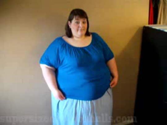 ssbbwsatx:  realfatties:  Want to know who’s this beautiful gal? Like, reblog and then send me a message! ;) More of her in my blog!Follow realfatties for more great stuff.  She is magnificent!!!