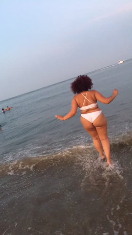 sobeitjay:  hotephoetips:  thegoldendemigoddess:  Guys!!! I went to the beach today