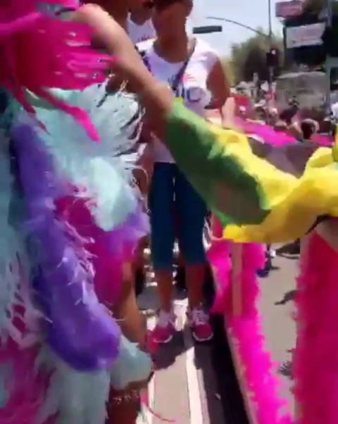 irie-r-us:  Hollywood CarnivalIG: Jai_Nice