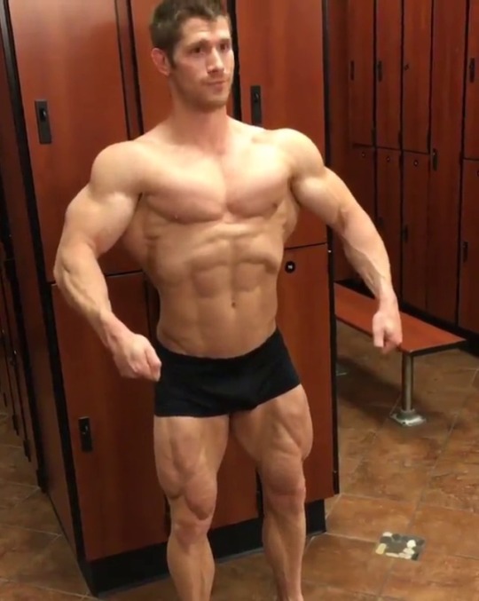 001muscle:  Steve Moriarty (@manofsteel1285) 