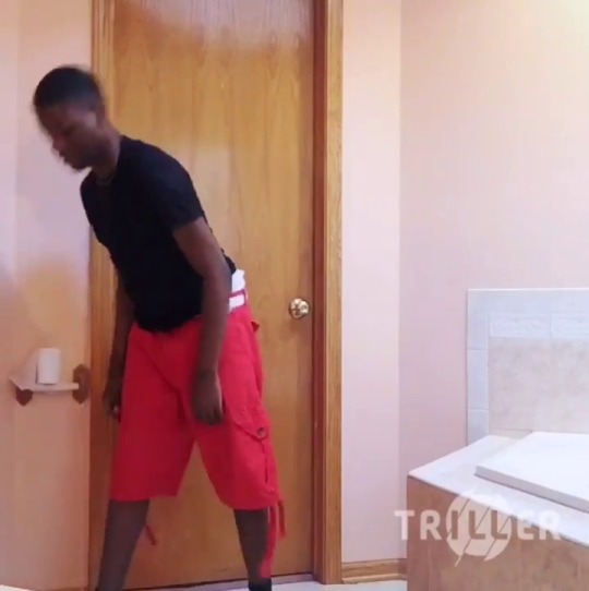 afatblackfairy:  untiilpetebreakstheribbon:  a-shadyqueeen:  yourlocalweeknd:  The evolution of Black Dance Crazes 😂😂🔥👦🏽👦🏾👦🏿  I live for videos like this  black excellence tbh  black people are magic 